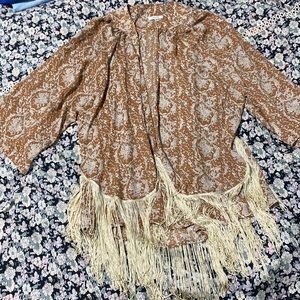Lightweight fringed shirt